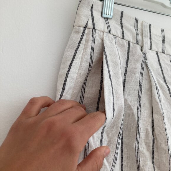 Old Navy Taylor Wide Leg Trouser Pants Wide Leg White Striped Beach Vacation Med - Picture 3 of 9